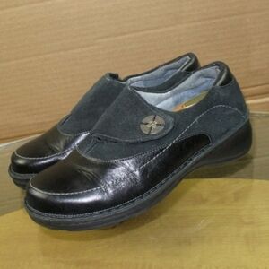 Naot Women's Clogs Black Leather Size 40 Euro/ 9 US